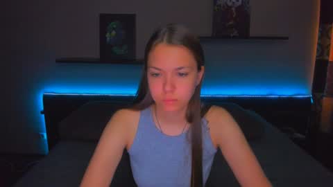 Snapshot of alexabarkley chatting on 06/03/26, 12:46 angel online show from 06/03/26, 12:46