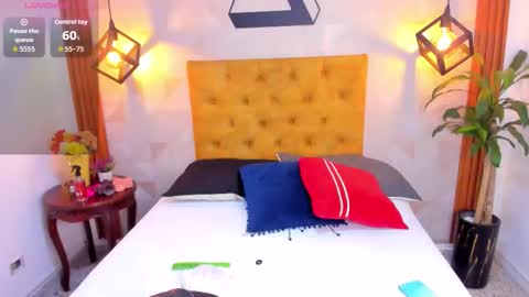 alexagomez07 online show from 02/18/26, 12:23