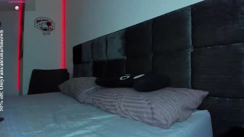 Onlyfansalexmartinezwb  Instagram alexwbmartinez  Twitter martinezcb937 online show from 11/15/25, 11:43