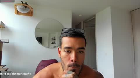Snapshot of alexander_martines chatting on 07/15/26, 10:48 Onlyfansalexmartinezwb Instagram alexwbmartinez Twitter martinezcb937 online show from 07/15/26, 10:48