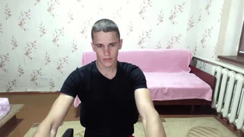 Snapshot of alexanderstrongs chatting on 06/19/26, 08:07 alexanderstrongs online show from 06/19/26, 08:07