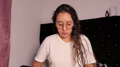 alexandra clauss online show from 11/05/25, 01:05