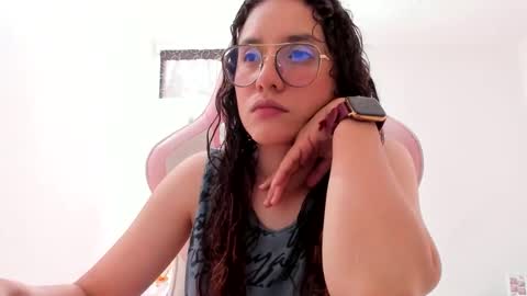 alexandra clauss online show from 12/13/25, 09:09