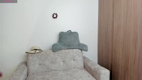 Snapshot of alexandra_fiore chatting on 12/19/24, 02:12 I am Alexandra online show from 12/19/24, 02:12