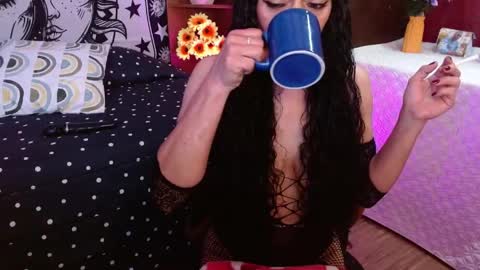 Snapshot of alexandra_jonas chatting on 05/12/26, 02:52 alexandra_jonas online show from 05/12/26, 02:52