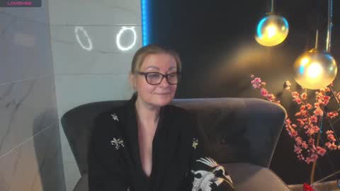 Alexandra online show from 12/19/24, 06:01