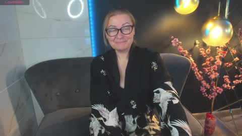 Alexandra online show from 12/22/24, 11:09