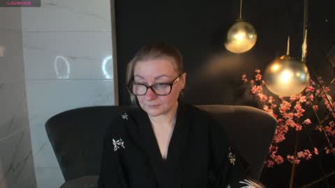 Alexandra online show from 01/25/25, 01:52