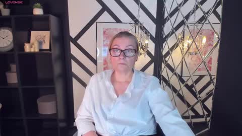 Alexandra online show from 02/11/25, 06:22