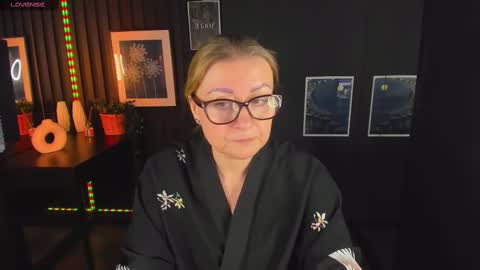 Alexandra online show from 03/05/25, 01:21