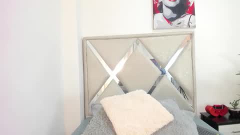 Snapshot of alexandra_torress chatting on 02/04/26, 12:00 alexandra online show from 02/04/26, 12:00
