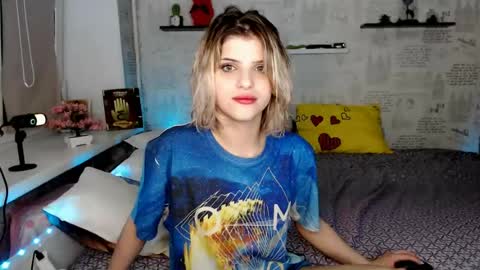 Snapshot of alexandraermes chatting on 07/10/26, 11:40 AlexandraErmes online show from 07/10/26, 11:40