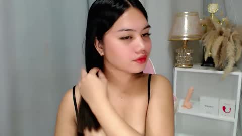 Snapshot of alexandralovely_9 chatting on 05/18/26, 01:13 Andrea online show from 05/18/26, 01:13