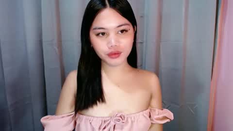 Snapshot of alexandralovely_9 chatting on 05/19/26, 11:22 Andrea online show from 05/19/26, 11:22