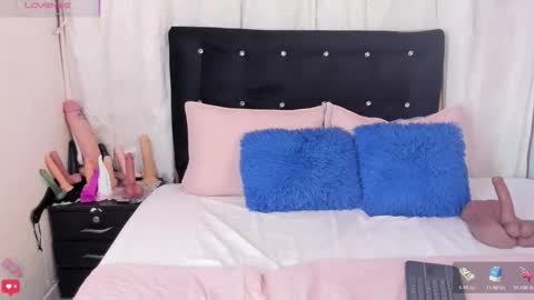 Snapshot of alexandranovaa chatting on 05/13/26, 12:19 Alexandra novaa online show from 05/13/26, 12:19
