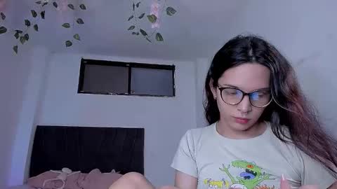Snapshot of alexandre_chuad chatting on 06/06/26, 04:23 Alexa online show from 06/06/26, 04:23