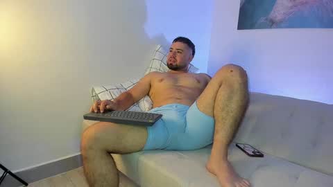 Snapshot of alexandro_king chatting on 01/19/25, 01:10 ALEX online show from 01/19/25, 01:10