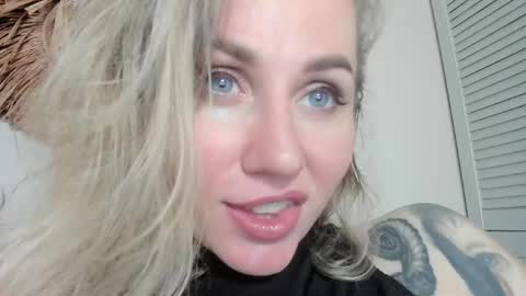 Snapshot of alexarush chatting on 05/30/26, 06:27 alexarush online show from 05/30/26, 06:27