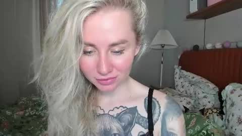 Snapshot of alexarush chatting on 06/25/26, 06:12 alexarush online show from 06/25/26, 06:12