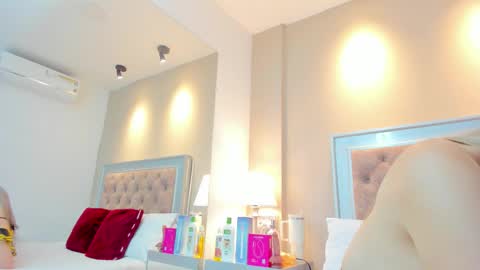 Alexa online show from 12/01/25, 04:39