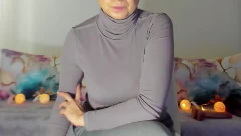 Snapshot of alexatight chatting on 11/21/25, 10:03 Alexa online show from 11/21/25, 10:03