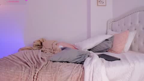 lexandra  online show from 02/14/25, 07:49