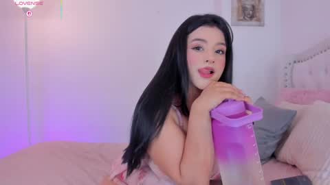 lexandra  online show from 03/31/26, 11:49