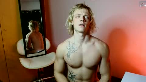 Snapshot of alexbarczukxxx chatting on 05/11/26, 08:28 Alex Barczuk online show from 05/11/26, 08:28