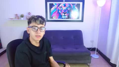 alex online show from 03/25/26, 01:39