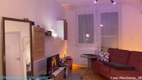 Snapshot of alexdavey chatting on 01/07/25, 09:35 online show from 01/07/25, 09:35