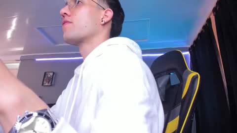 alexgiraldo__ online show from 10/02/25, 12:01