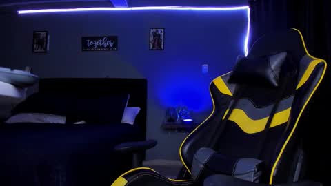 alexgiraldo__ online show from 10/28/25, 02:15