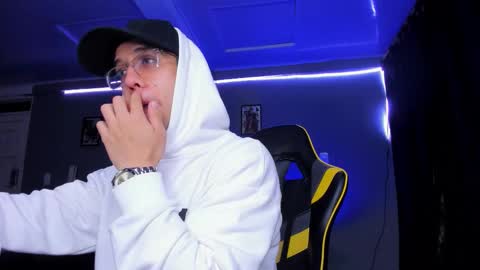 alexgiraldo__ online show from 10/30/25, 10:16