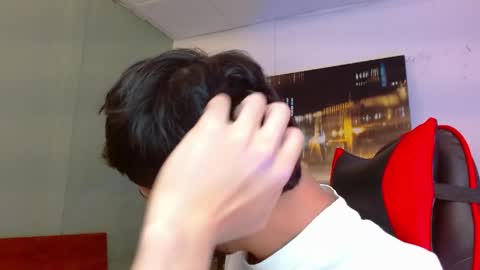 Snapshot of alexgiraldo__ chatting on 06/03/26, 02:14 alexgiraldo__ online show from 06/03/26, 02:14