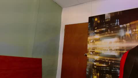 Snapshot of alexgiraldo__ chatting on 06/07/26, 11:52 alexgiraldo__ online show from 06/07/26, 11:52