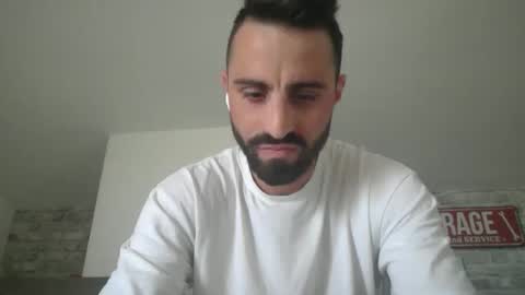 Snapshot of alexhot132 chatting on 04/10/26, 04:23 alexhot132 online show from 04/10/26, 04:23