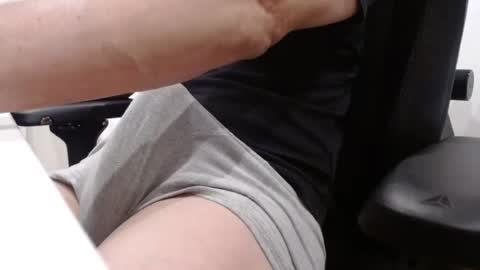 Snapshot of alexhunter4u chatting on 07/13/26, 09:28 alexhunter4u online show from 07/13/26, 09:28