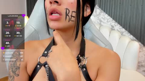 Snapshot of alexiacooperr chatting on 01/11/25, 09:47 Alexiaa Online 1430 to 2100 GMT-5 online show from 01/11/25, 09:47