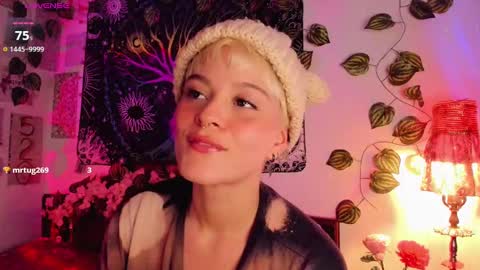 Snapshot of alexiafisher_ chatting on 01/12/25, 01:48 Alex online show from 01/12/25, 01:48