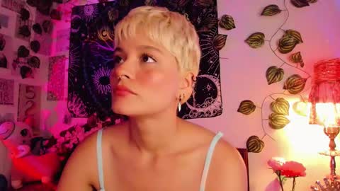 Snapshot of alexiafisher_ chatting on 01/22/25, 01:11 Alex online show from 01/22/25, 01:11