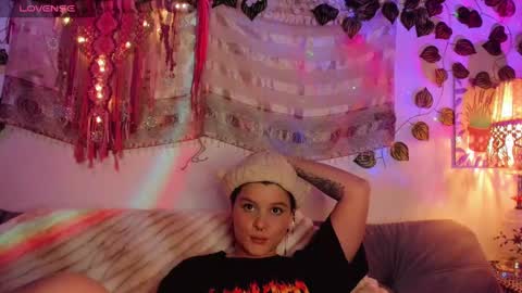 Snapshot of alexiafisher_ chatting on 09/16/25, 04:02 Alex online show from 09/16/25, 04:02