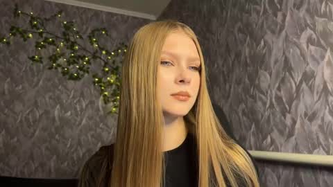 Snapshot of alexialunaris chatting on 05/31/26, 12:56 Alexia online show from 05/31/26, 12:56