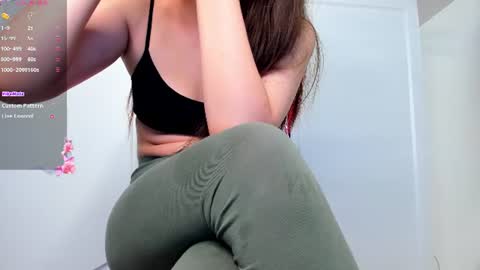 Snapshot of alexialuxe chatting on 06/19/26, 08:45 alexialuxe online show from 06/19/26, 08:45
