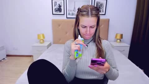 Alexia online show from 01/21/25, 12:46