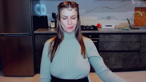 Alexia online show from 02/13/25, 12:24