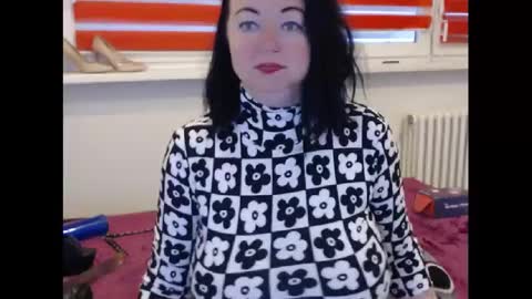 alexie33 online show from 02/11/25, 07:54