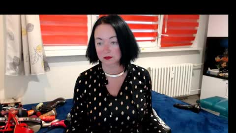Snapshot of alexie33 chatting on 07/22/26, 10:51 alexie33 online show from 07/22/26, 10:51