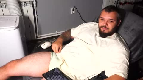 Snapshot of alexirr chatting on 09/13/25, 08:08 Alex online show from 09/13/25, 08:08