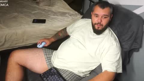 Snapshot of alexirr chatting on 11/12/25, 08:52 Alex online show from 11/12/25, 08:52