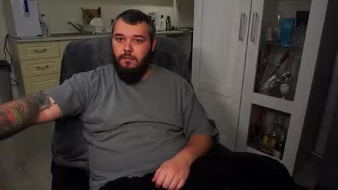 Snapshot of alexirr chatting on 12/18/25, 10:38 Alex online show from 12/18/25, 10:38